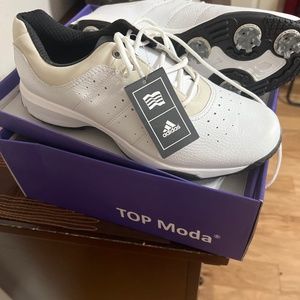 Golf shoes